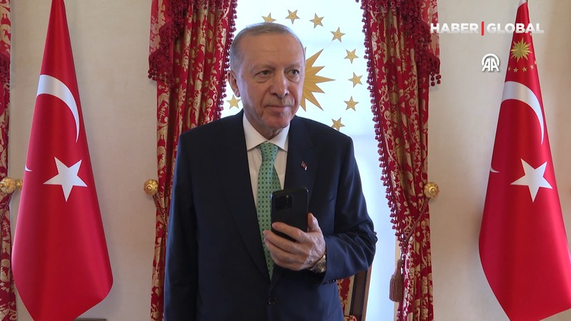 Cumhurbaşkanı Erdoğan Avrupa'da finale yükselen Trabzonspor'u tebrik etti