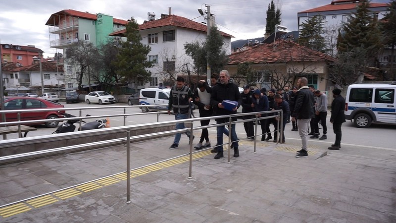 Özlem Şımarık cinayeti davası: Sanıklar birbirine girdi