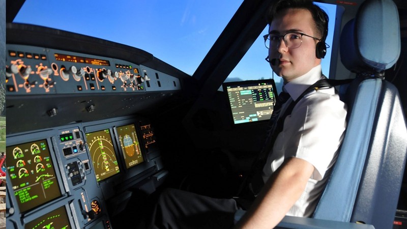 THY'nin en genç pilotu; 17 yaşında lisans aldı, 22 yaşında pilot oldu