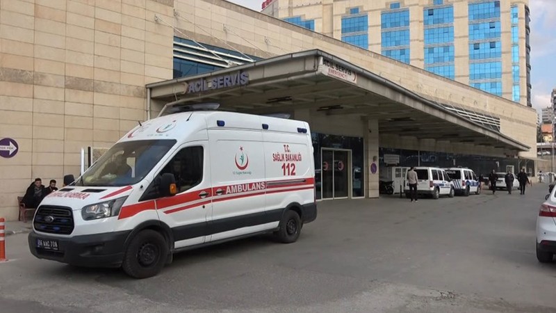 Tır ile minibüs çarpıştı: 2 ölü, 1 yaralı