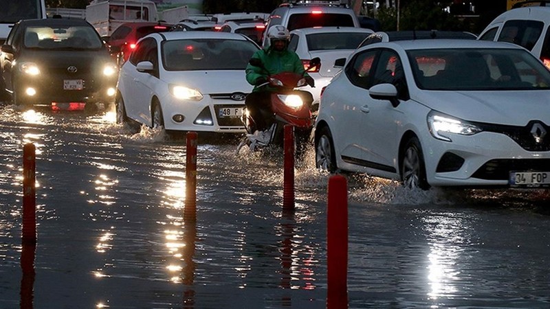 Meteoroloji'den 3 il için kuvvetli yağış uyarısı