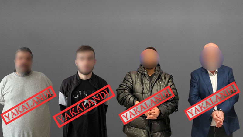 Bakan Yerlikaya duyurdu! Kırmızı bültenle aranan 4 kişi Türkiye'ye getirildi