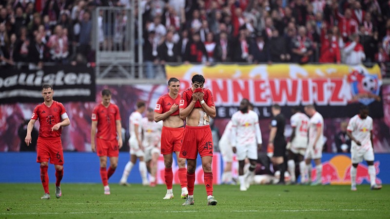 Bayern Münih şampiyonluk kutlamasını erteledi