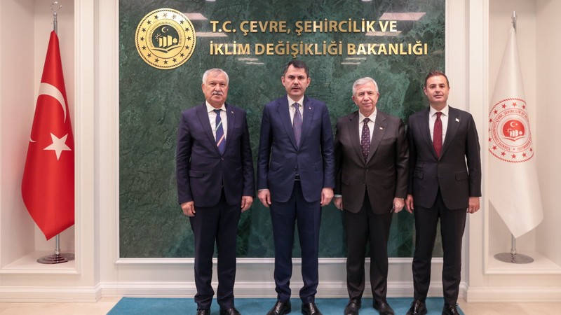 Bakan Kurum, CHP'li başkanları kabul etti