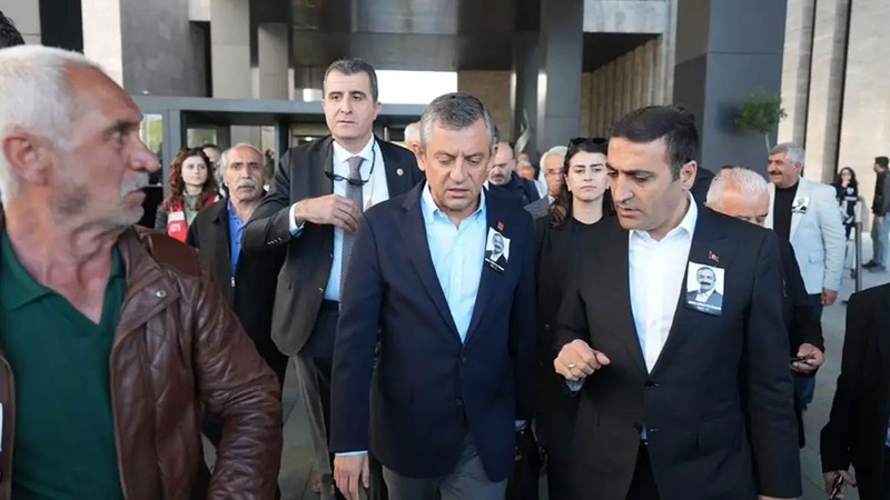Özgür Özel'e saldıran şahıs için MASAK raporu ve HTS kayıtları istendi