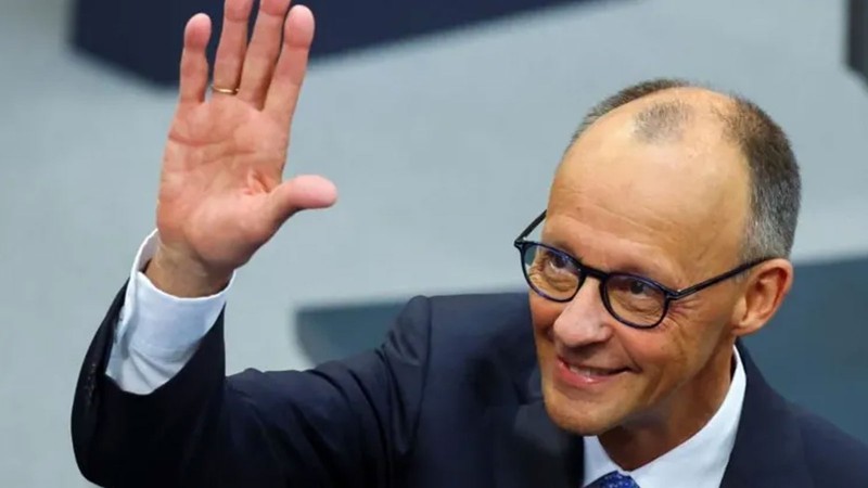 Almanya'da Friedrich Merz ilk turda başbakan seçilemedi