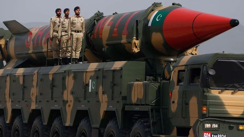 Pakistan-Hindistan savaşı başladı! Hangi ülke ordusu daha güçlü?