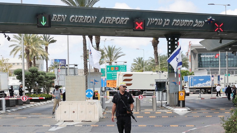 Husiler Ben Gurion Havalimanı'na füze fırlattı