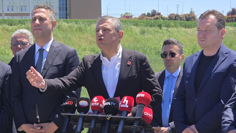 Özgür Özel Silivri'de Ekrem İmamoğlu'nu ziyaret etti