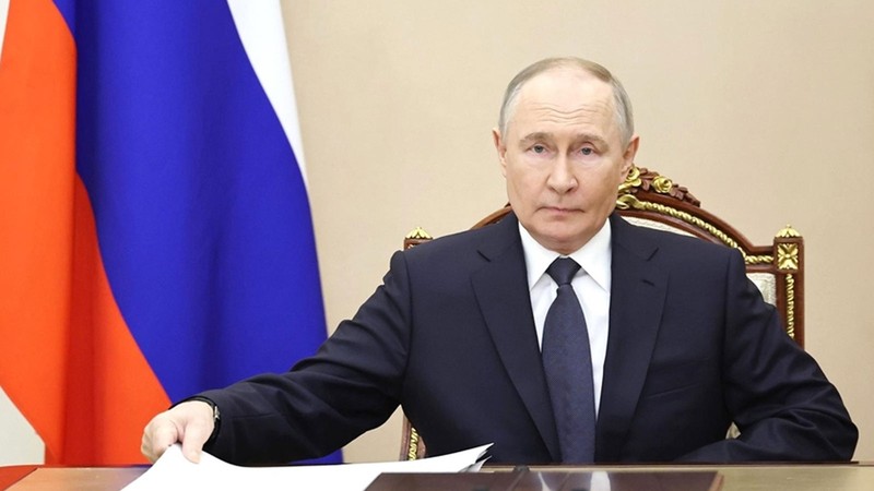 Rusya Devlet Başkanı Putin, Kara Kuvvetleri Başkomutanı Salyukov'u görevden aldı