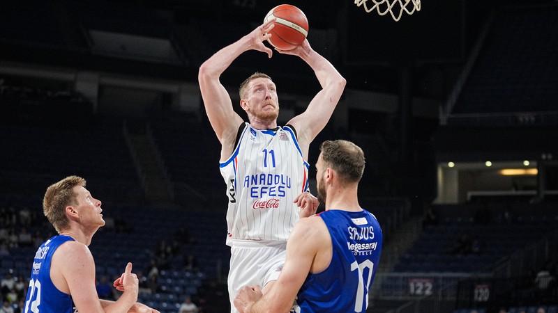 Anadolu Efes, Büyükçekmece Basketbol'u mağlup etti