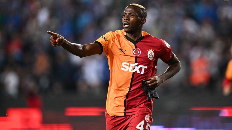 Osimhen'in attığı golün anonsunu kızı yaptı