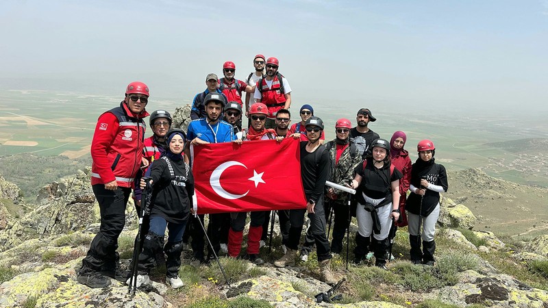 Kırşehir'de dağcılar 19 Mayıs'ı 1530 rakımlı zirvede kutladı