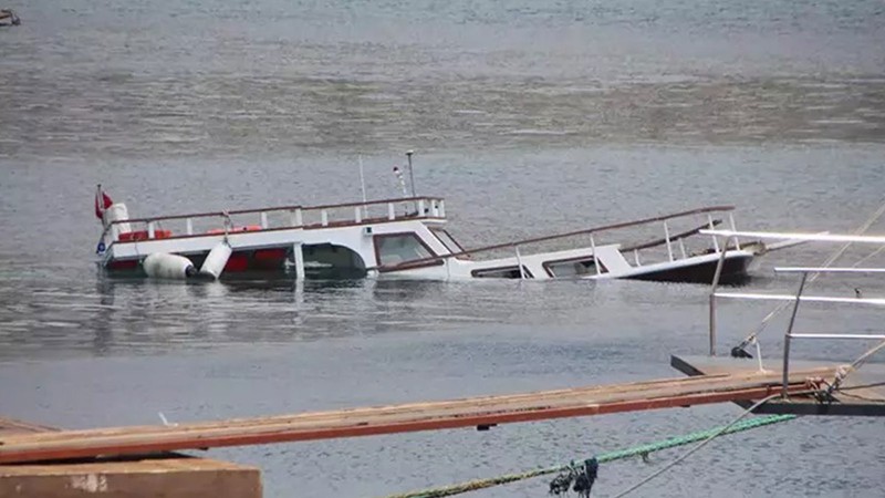 Nijerya'da yolcu teknesi battı: 37 can kaybı