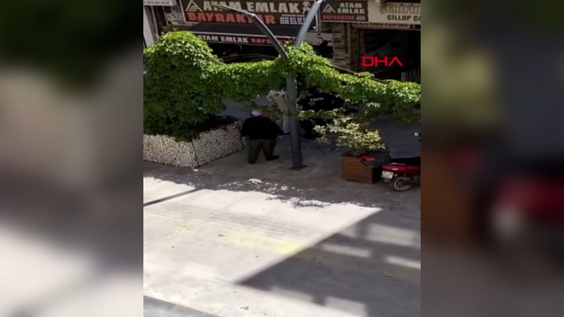 Engelli esnaf ile zabıta arasında arbede