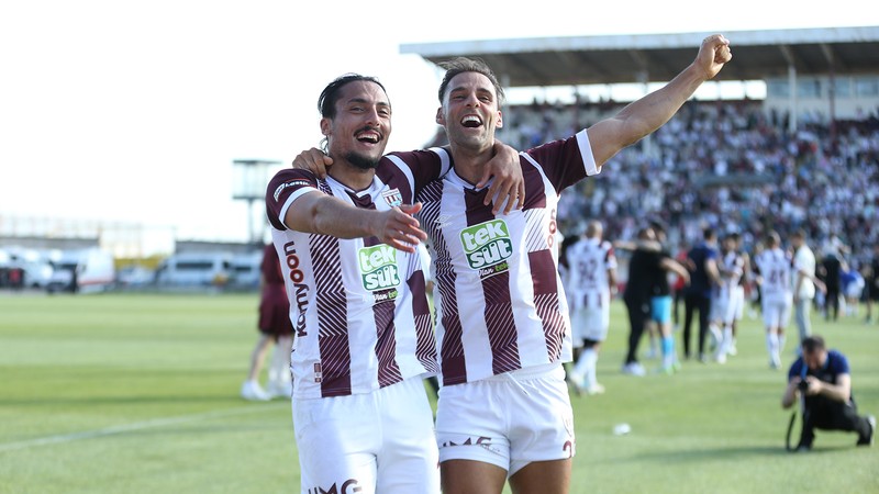 Bandırmaspor, play off finaline yükseldi