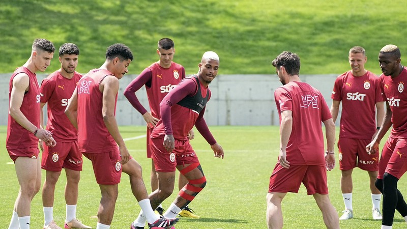 Galatasaray'ın Göztepe maçı kamp kadrosu açıklandı! Victor Osimhen listede yok
