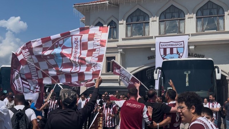 Bandırmaspor aşkı yollara taştı