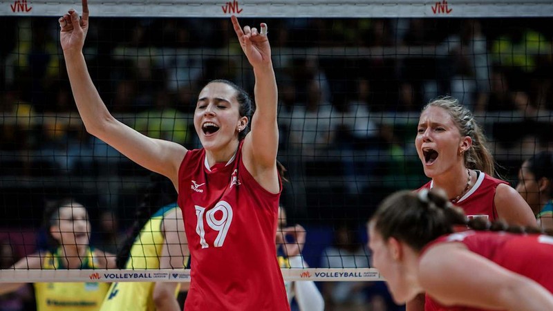 Emily Maglio Eczacıbaşı Dynavit’te