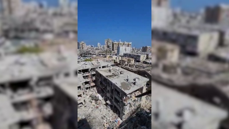 İsrail'in Bat Yam şehrinde hasarın boyutu böyle görüntülendi