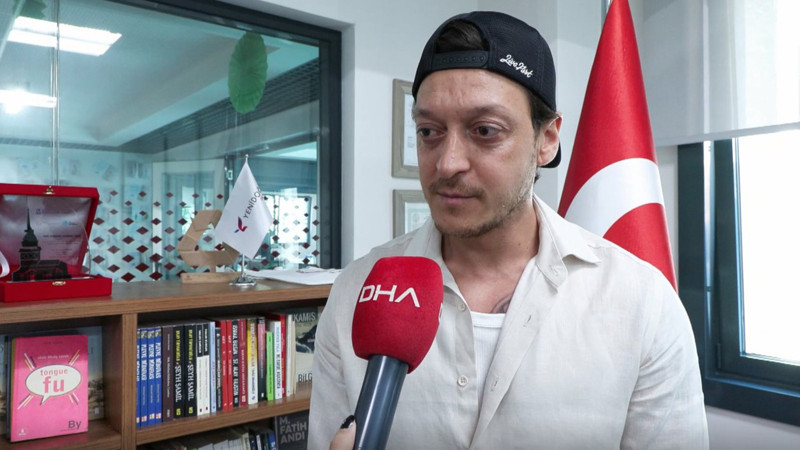 Mesut Özil, Leroy Sane ile konuşmasını ilk kez anlattı