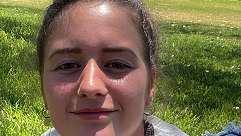 Timsahların ve yılanların arasında 12 gün boyunca hayatta kalmayı başardı