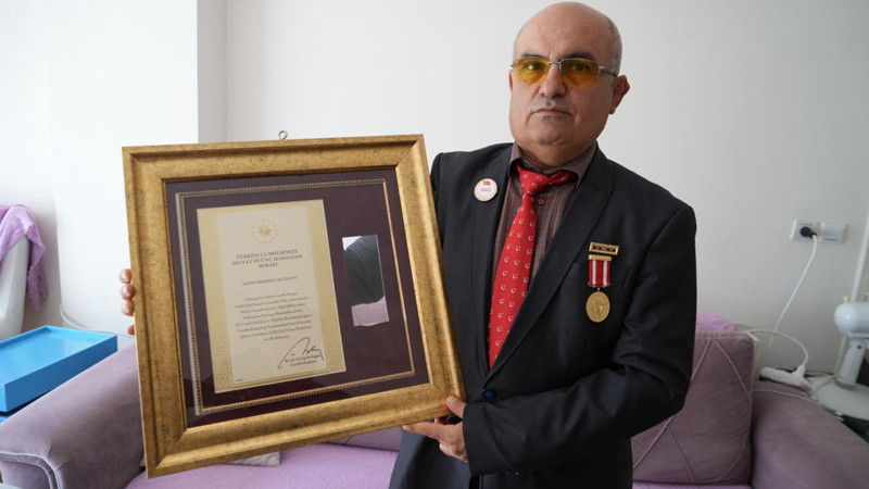 İzmir'de 15 Temmuz gecesi darbedilen emekli müezzin Kuzgun, yaşadıklarını anlattı