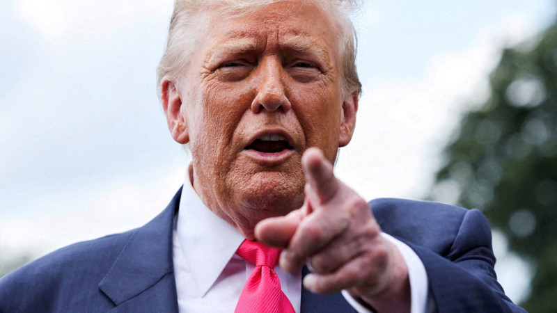 Trump'ı sarsacak karar: Adalet Bakanlığı'na 'Epstein belgeleri'ni açıklaması için celp gönderildi
