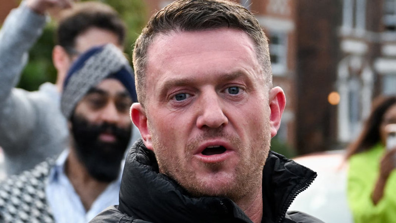 İngiltere'de aşırı sağcı Tommy Robinson gözaltına alındı