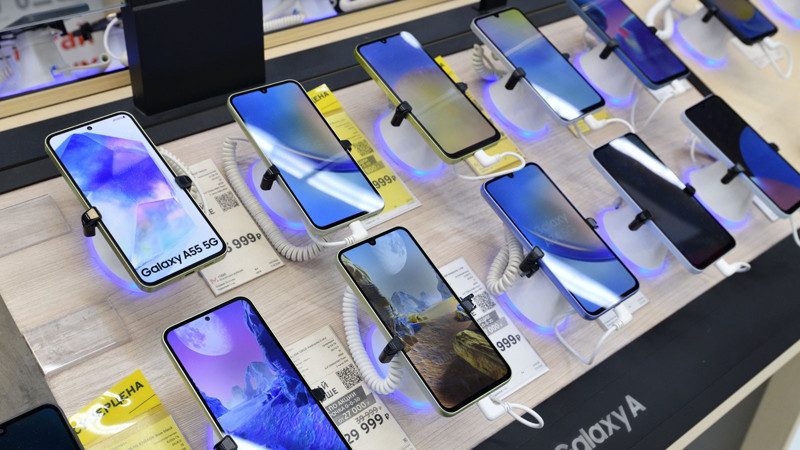 Londra’da 12 bin akıllı telefonu taşıyan tır çalındı