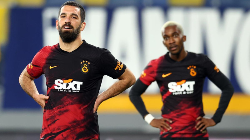 Arda Turan'dan maçtaki hakem yönetimine tepki