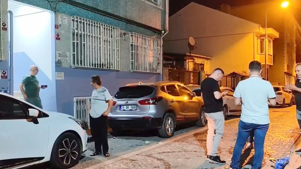 Ölü bulunduğu evinde başkasına ait ceset parçaları ele geçirildi