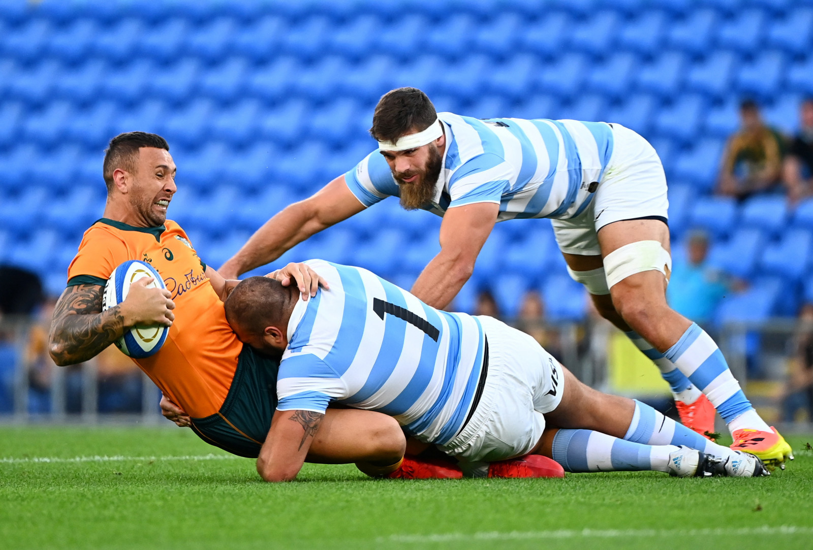 Rugby sporunda 'erkek adam tayt giyer mi?' tartışması - Resim : 2