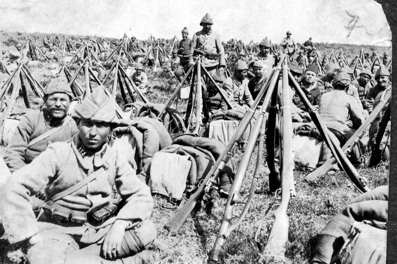Çanakkale Zaferi'nin 107. yıl dönümünde tarihi fotoğraflar savaş ruhunu yansıtıyor 15 Çanakkale Zaferi'nin 107. yıl dönümü! Tarihi fotoğraflar - Resim: 16