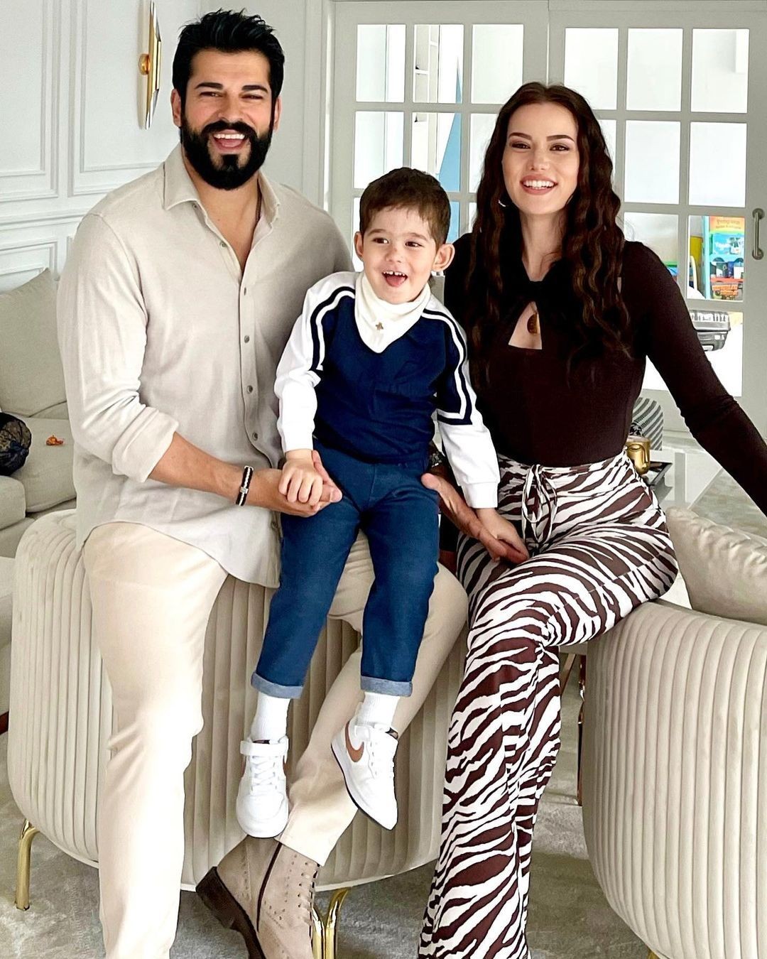 Fahriye Evcen ile Burak Özçivit çiftinin ikinci bebeklerinin cinsiyeti belli oldu - Resim: 6