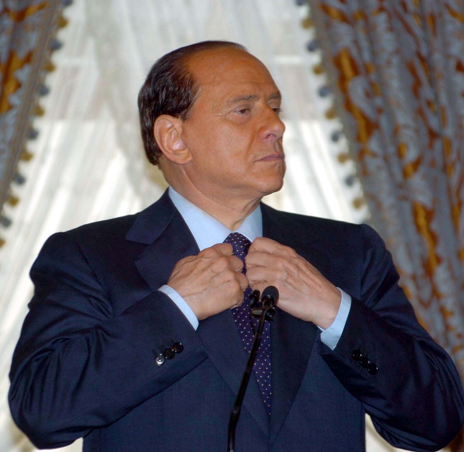 Yıllar önce Türkiye'ye gelmişti! Berlusconi'nin birbirinden ilginç hayat hikayesi ve fotoğrafları - Resim: 7
