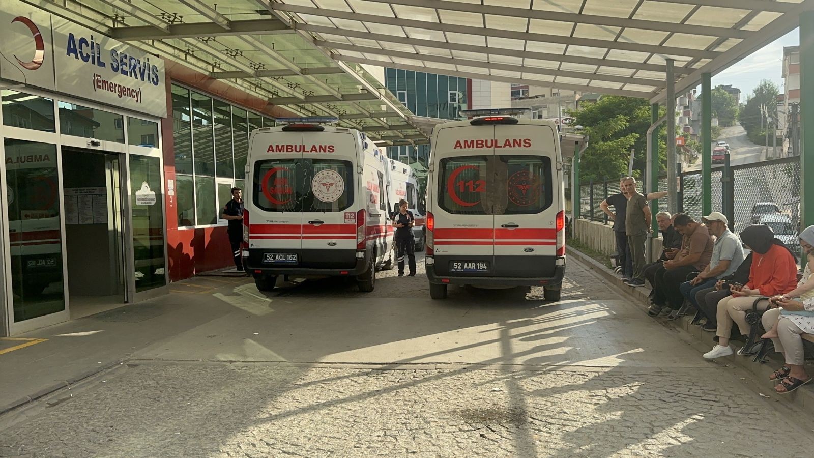 Ankara’dan Gürcistan'a giden folklor kafilesi yemekten zehirlendi: 46 kişi hastaneye kaldırıldı - Resim: 1