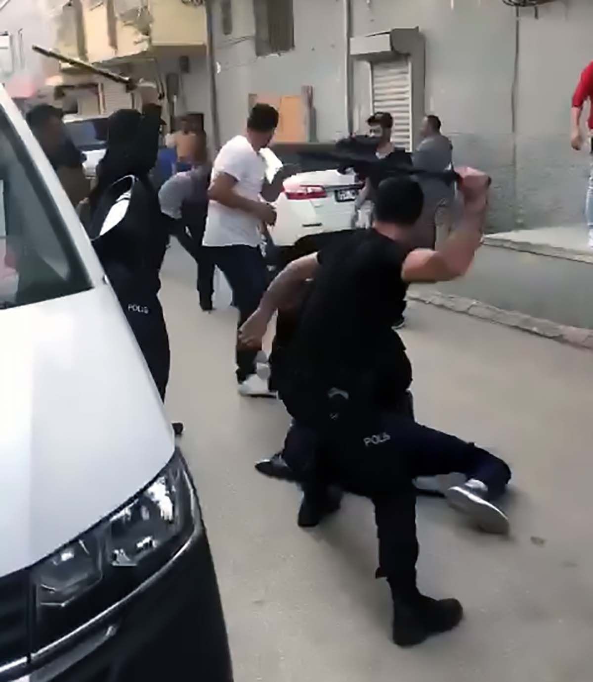 Mazbata savaşı... Seçimde ikinci olan koltuğa oturdu, ortalık karıştı - Resim: 1