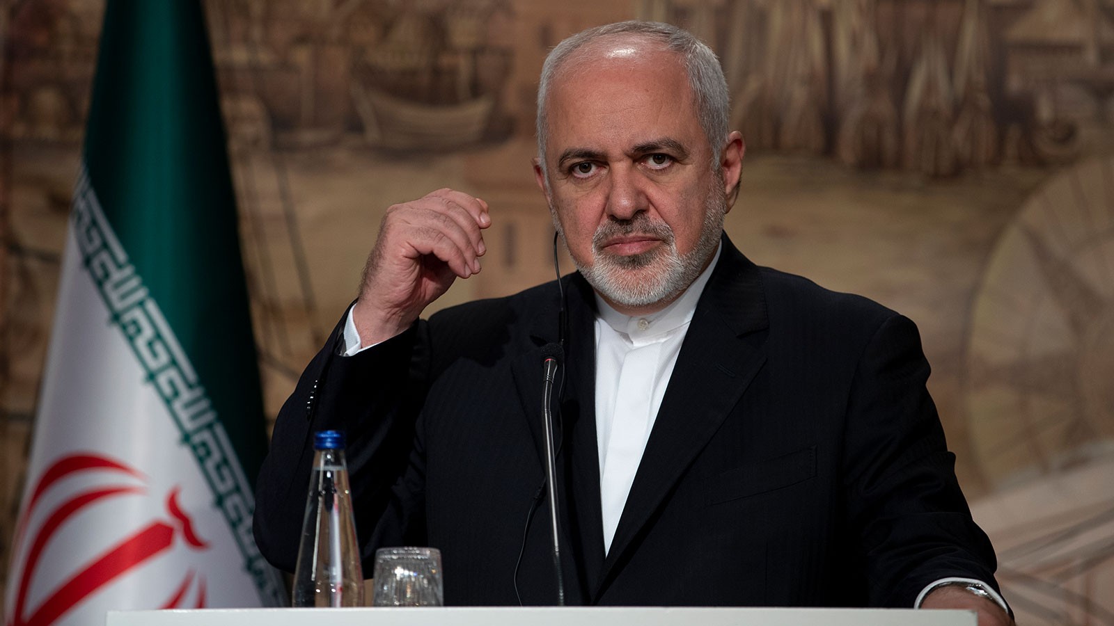 İran Cumhurbaşkanı Yardımcısı Zarif, istifasını duyurdu