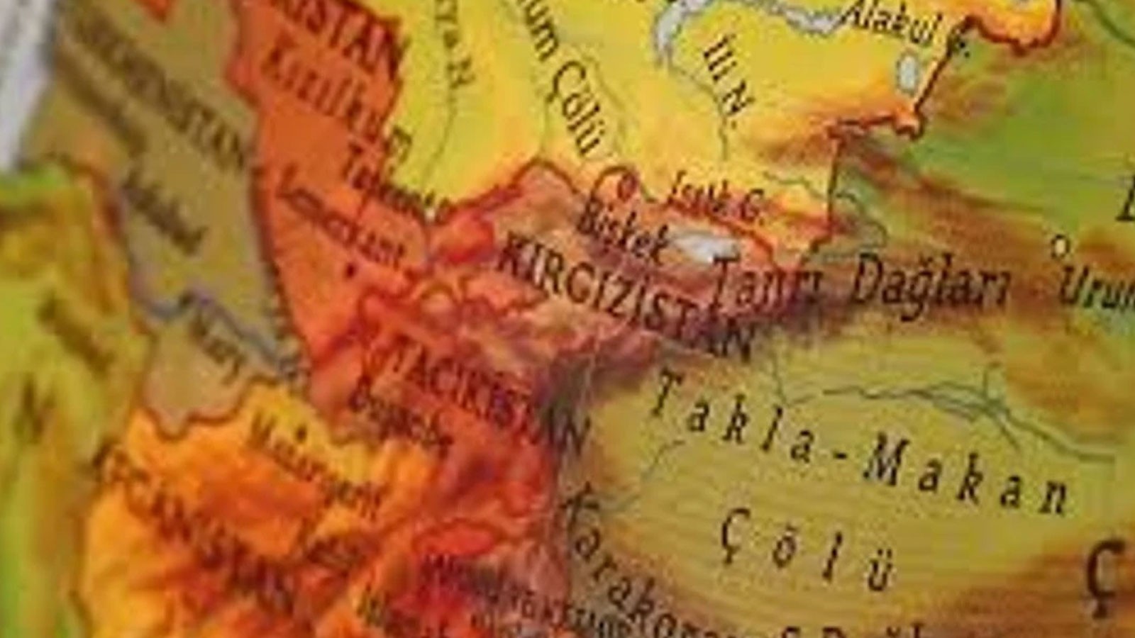 Tacikistan-Kırgızistan uçak seferleri yaklaşık 4 yıl aradan sonra yeniden başladı