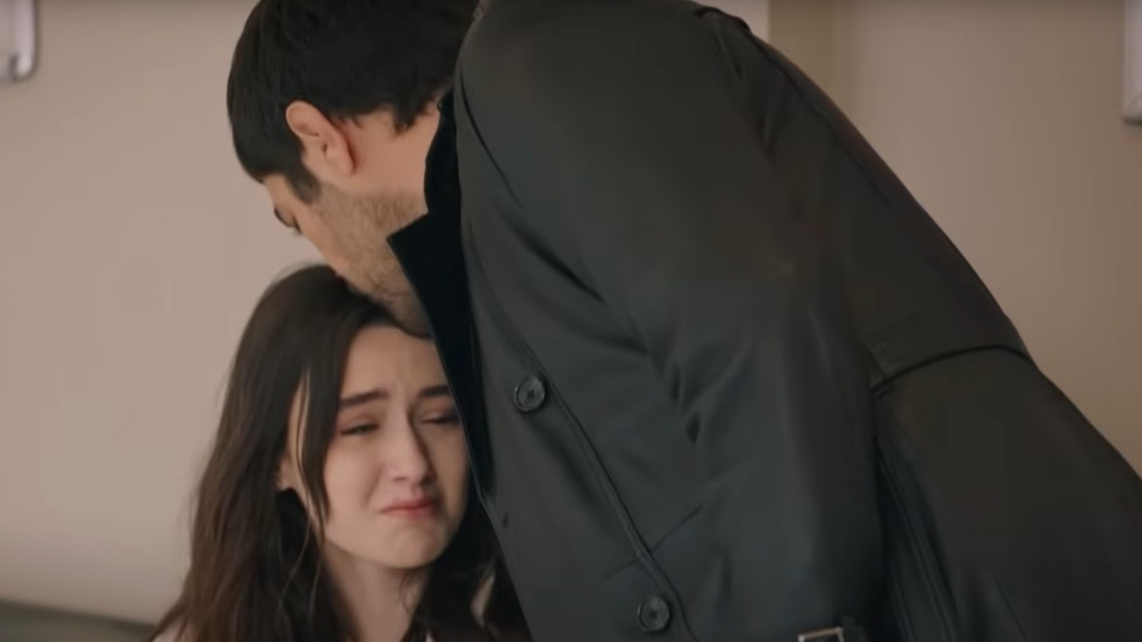Rüzgarlı Tepe dizisi yeni bölüm izle! Kanal 7 Rüzgarlı Tepe dizisi 187. bölüm izle