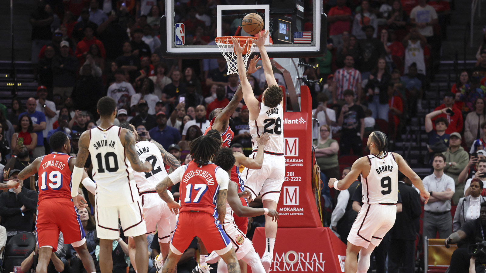 Alperen Şengün bitime 3 saniye kala takımını uzatmalara taşıdı! Houston Rockets Philadelphia 76ers’ı uzatma galibiyetiyle geçti