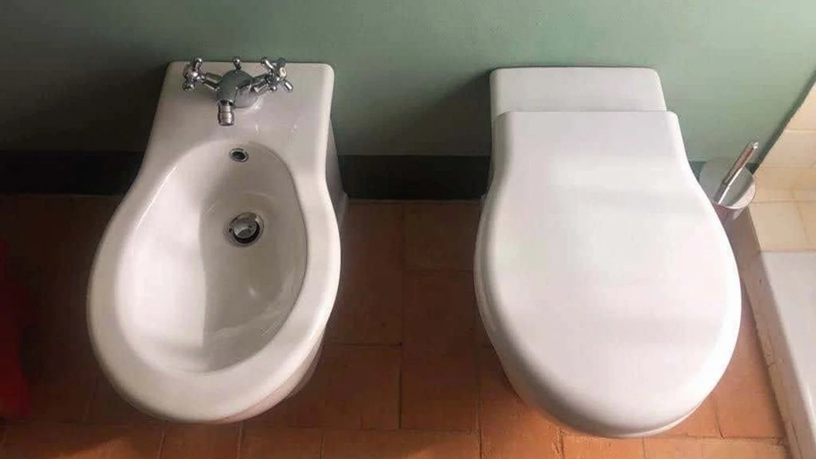 Avrupa’daki evlerde neden iki klozet bulunur? Meğer nedeni çok başkaymış
