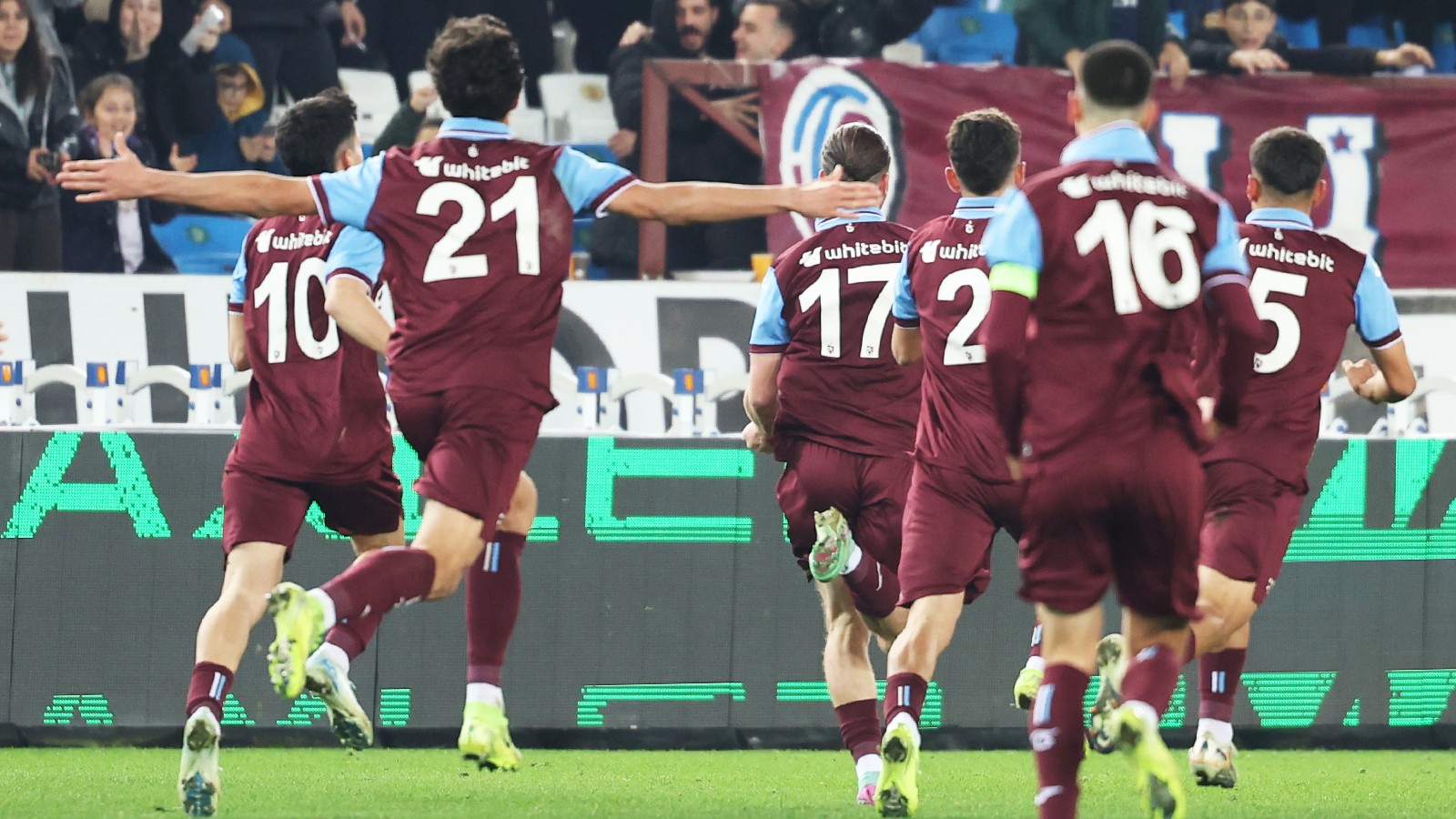 Trabzonspor U19 UEFA Gençlik Ligi yarı final maçı ne zaman? Trabzonspor U19 rakibi belli oldu mu? thumbnail