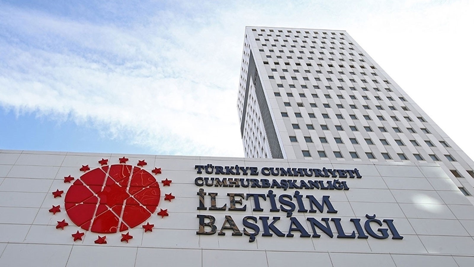 İletişim Başkanlığı, eski Bakan Nebati hakkındaki 'ihale' iddialarını yalanladı thumbnail