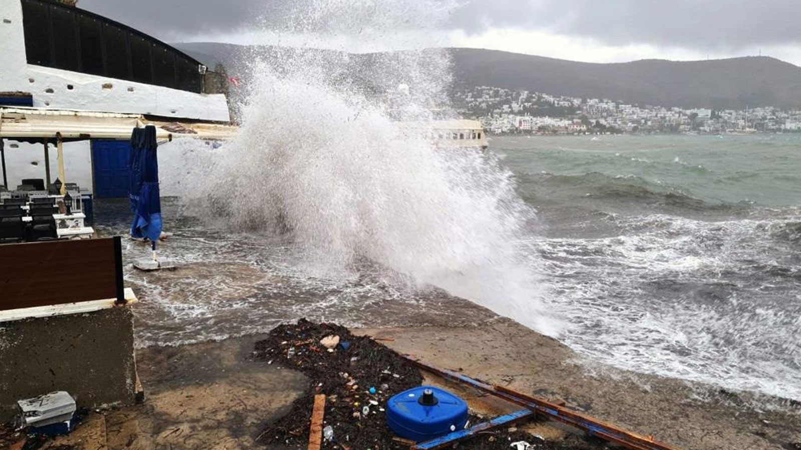 meteorolojiden-bazi-bolgelere-firtina-uyarisi-ls3z.jpg