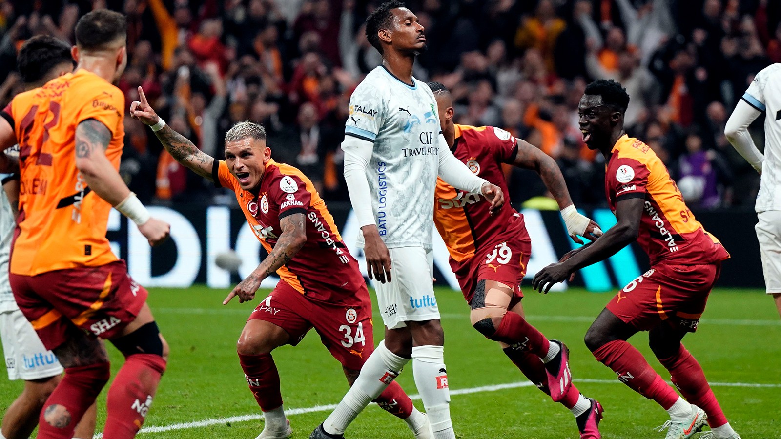 Galatasaray, Bodrum FK engelini 2 golle aştı thumbnail