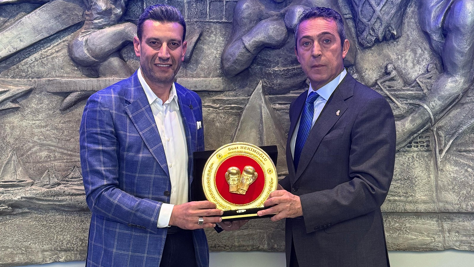 Türkiye Boks Federasyonu Başkanı Suat Hekimoğlu'ndan Ali Koç'a ziyaret thumbnail