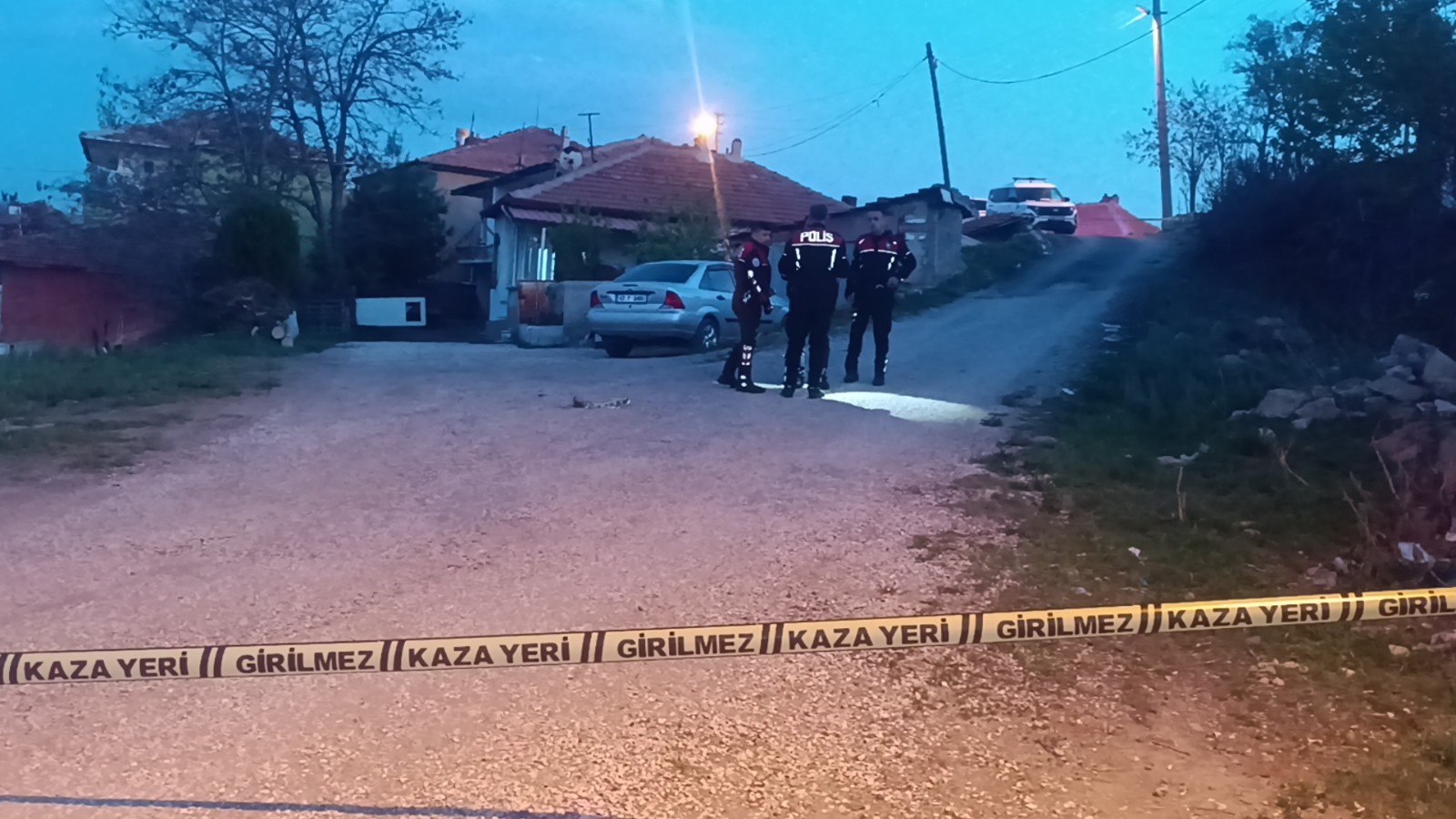 Kırıkkale'de husumetlilerin kavgasında silahlar patladı: 1 yaralı thumbnail