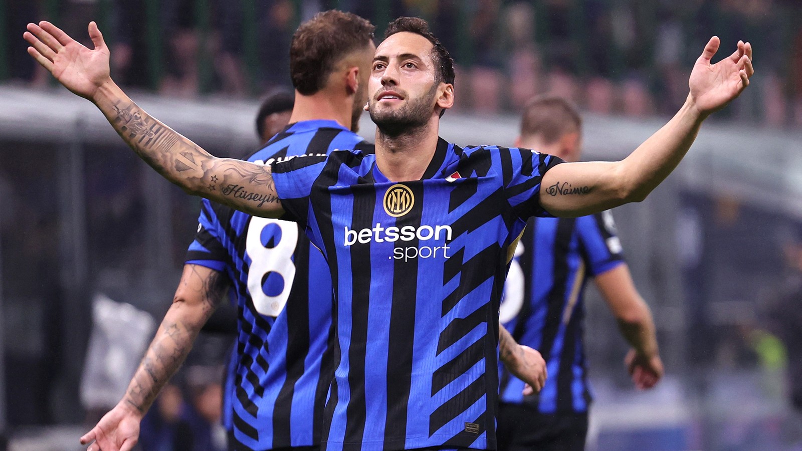 Hakan Çalhanoğlu'ndan Barcelona maçı sonrası paylaşım: "Nerede olurlarsa olsunlar..."